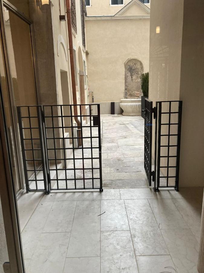 Immobiliare Nk Palazzo Bonvicini Veneza Exterior foto
