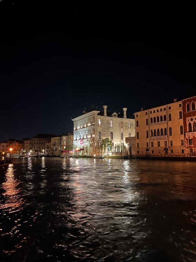 Immobiliare Nk Palazzo Bonvicini Veneza Exterior foto